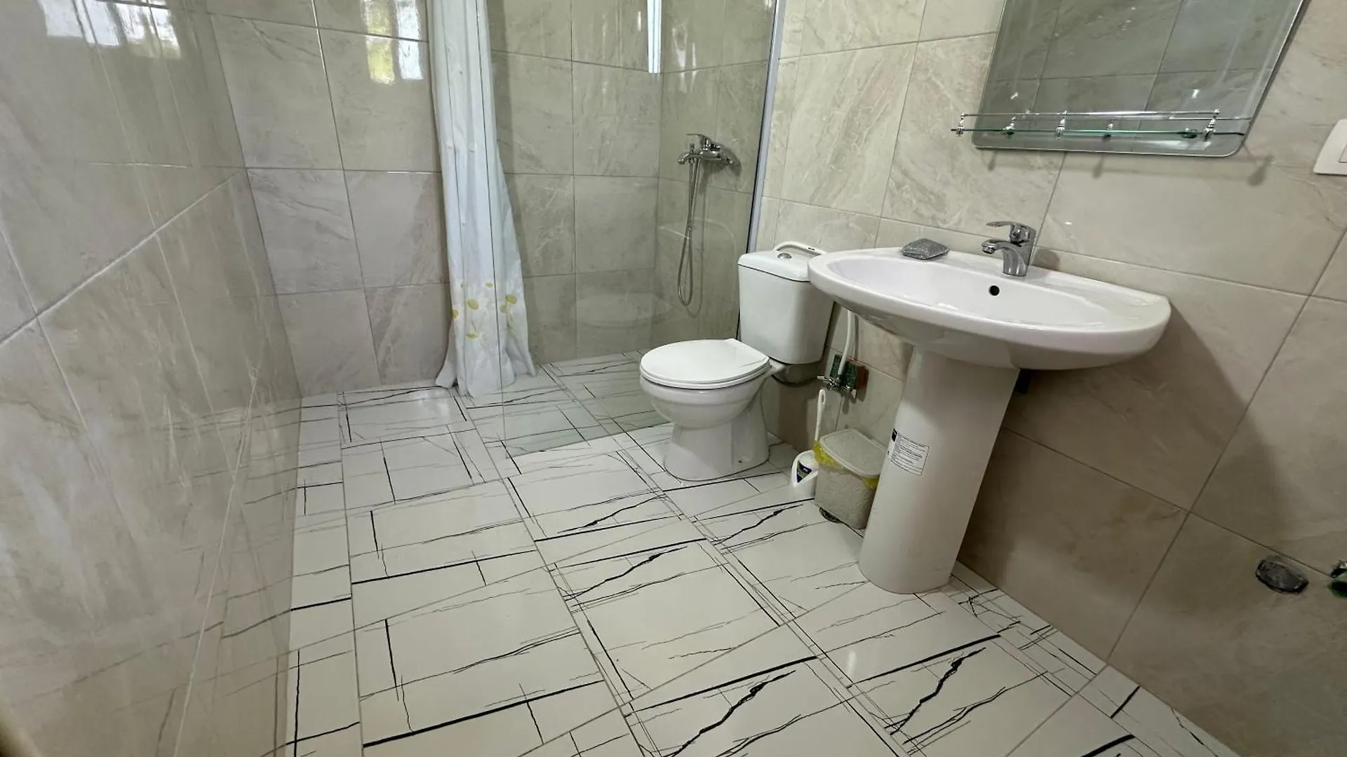 Guest house Flower'S Home Orikum Albania